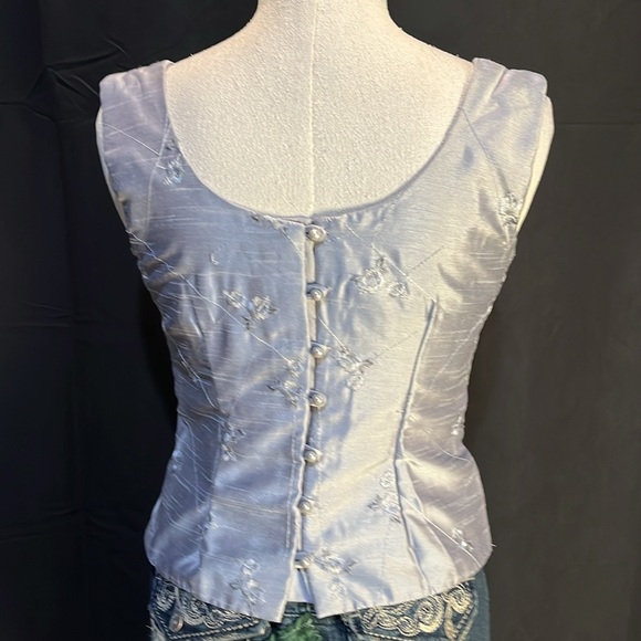 Silver sleeveless top with button up back - Picture 2 of 3
